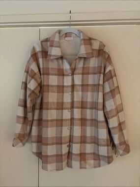 Pink Lily Plaid Shacket Jacket in Cream and Tan